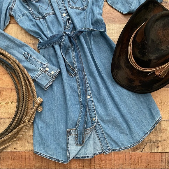 Wrangler Retro Pearl Snap Denim Belted Dress (matching denim belt included) - Picture 5 of 14